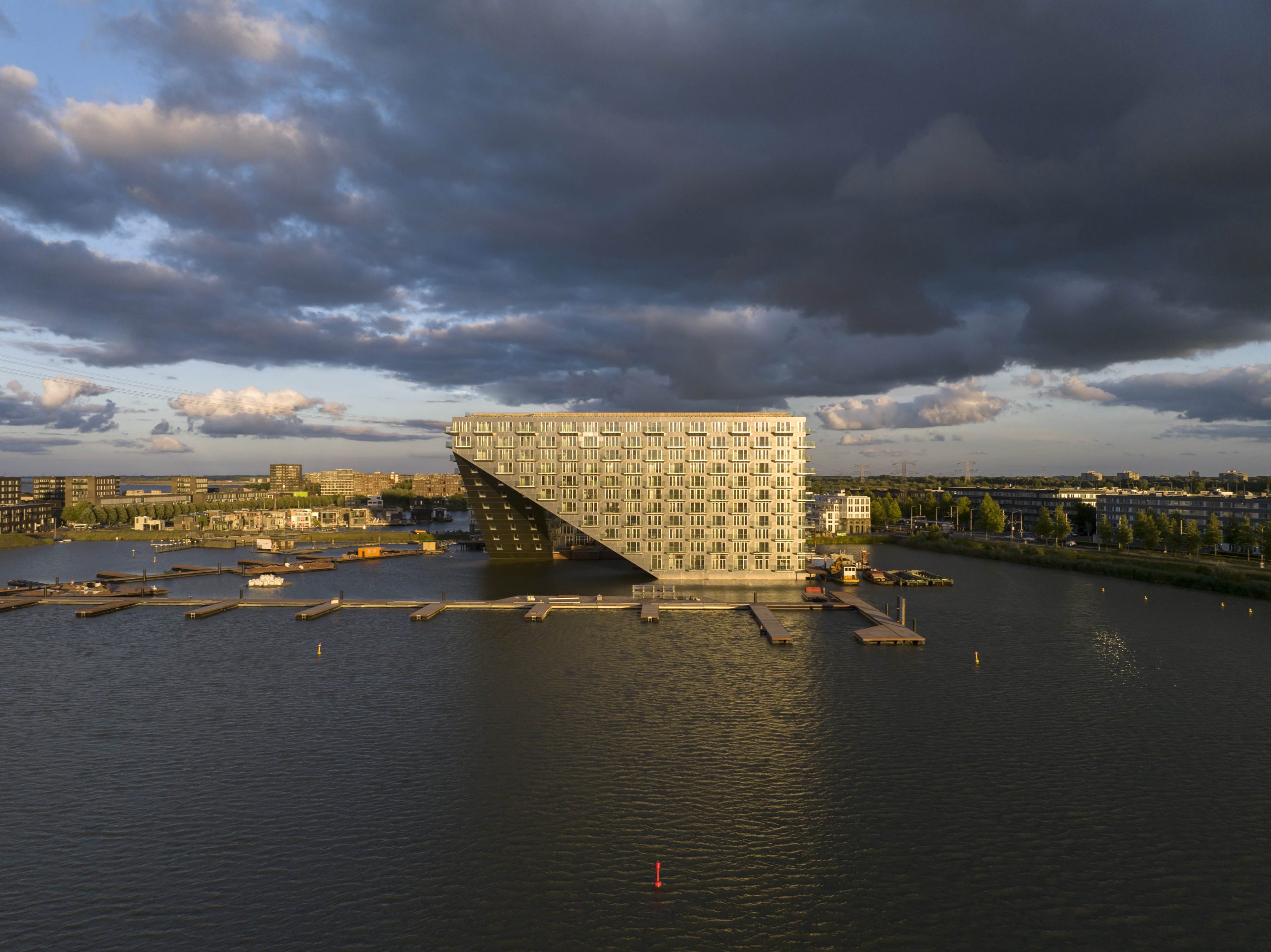 Barcode Architects & BIG_Sluishuis_12_©Ossip van Duivenbode